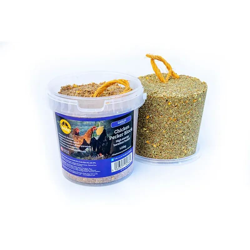 Feldy 1.25kg Chicken Pecker Block - Garlic