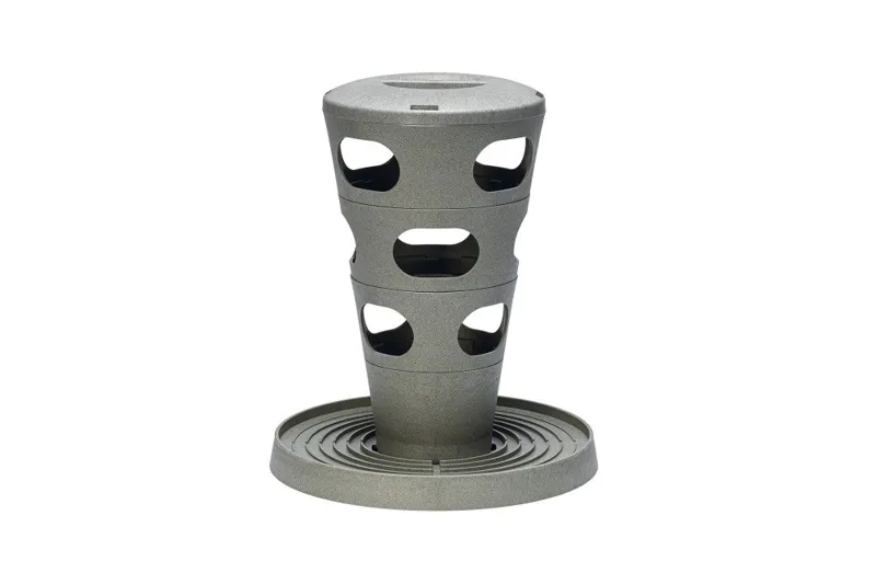 Beeztees Chicken Feed Tower