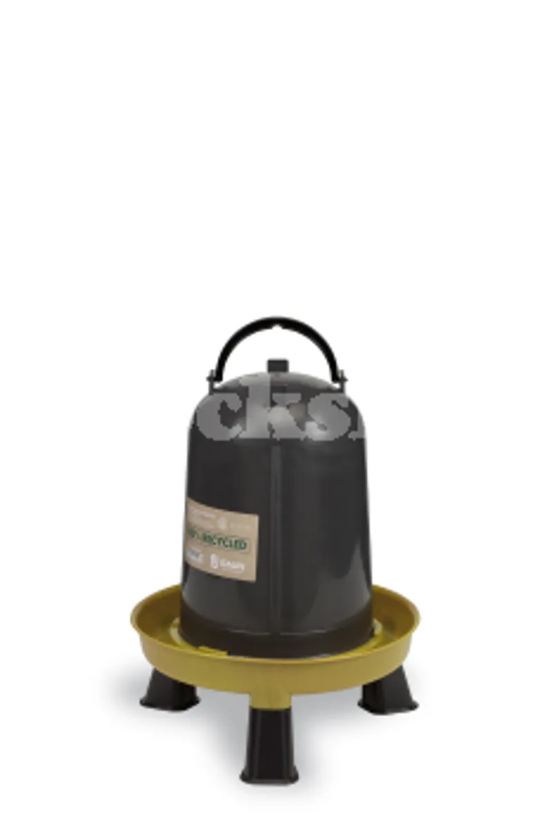 HENdurance Recycled Drinker 5l with Legs