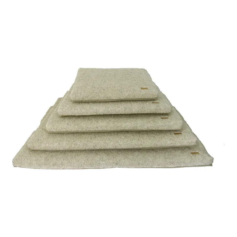 Earthbound Crate Mat Removable Sherpa Waterproof Beige