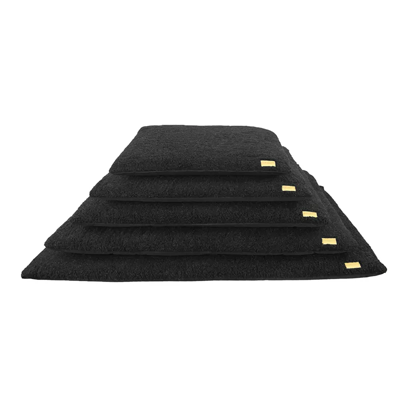 Earthbound Crate Mat Removable Sherpa Waterproof Black