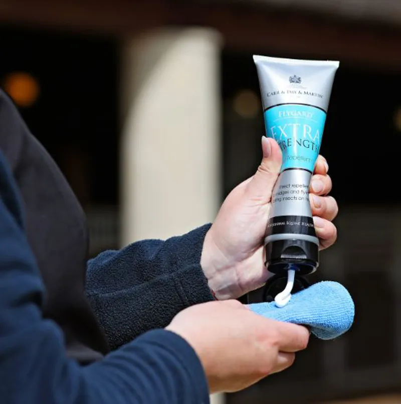 Carr and Day and Martin Flygard Extra Strength Gel -1