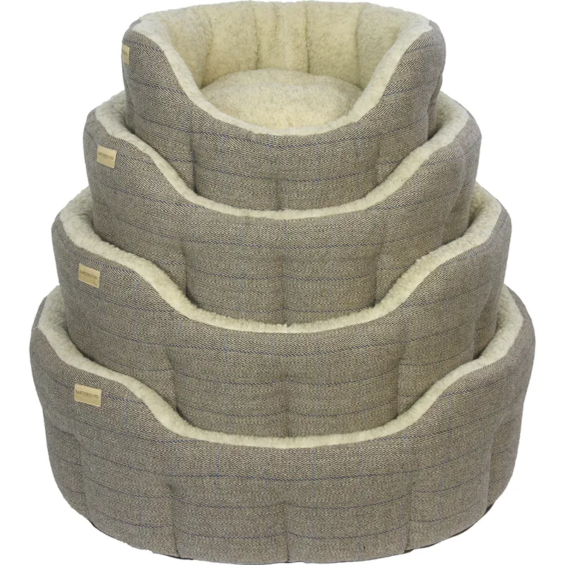 Earthbound Classic Round Traditional Tweed Bed Beige
