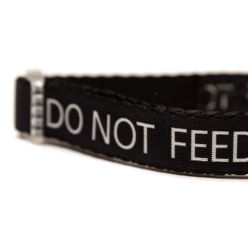 Great and Small Classic Do Not Feed Collar Black-1