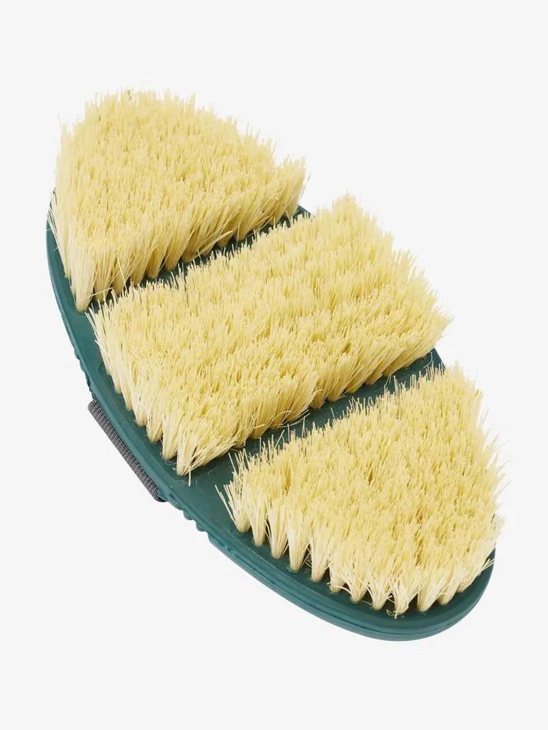LeMieux Flexi Scrubbing Brush in Spruce-3