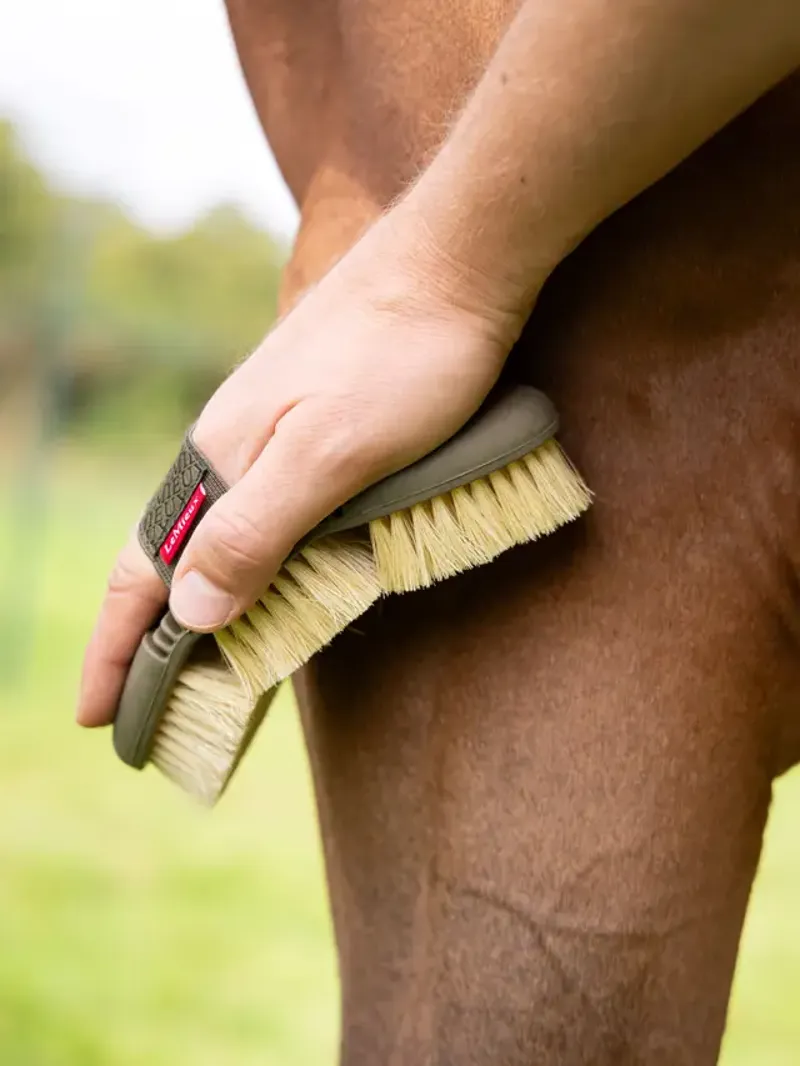 LeMieux Flexi Scrubbing Brush Alpine-1