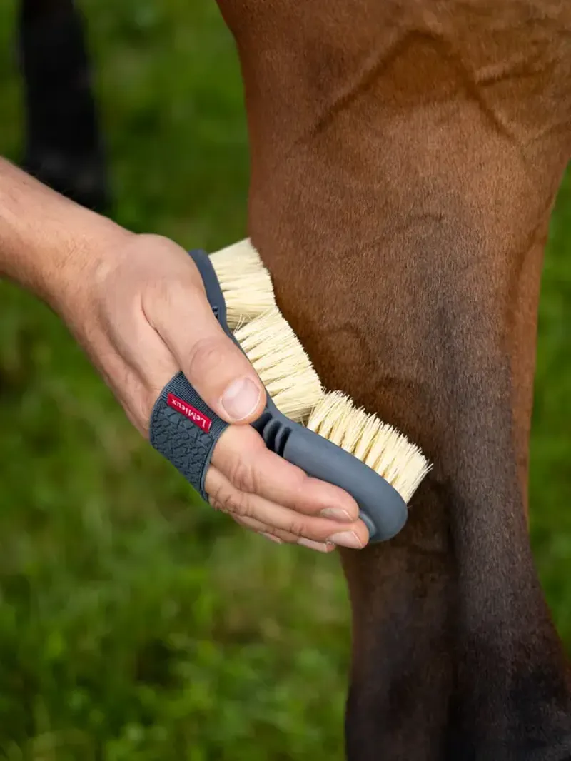 LeMieux Flexi Scrubbing Brush Petrol-1