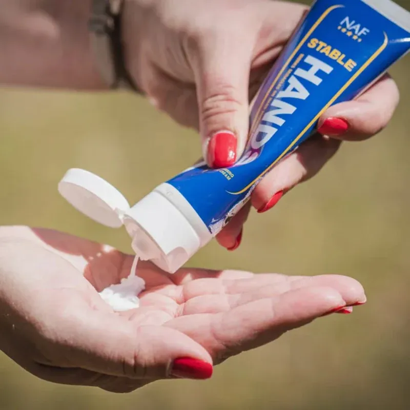 NAF Stable Hands 100ml-1